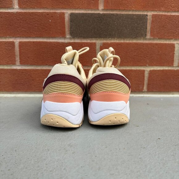 Saucony earth tone colorway - Picture 2 of 3